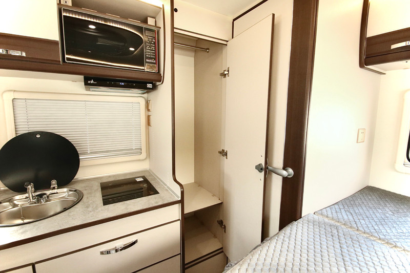 舒適、空間、安全,樣樣具備的房車 舒適、空間、安全,樣樣具備的房車