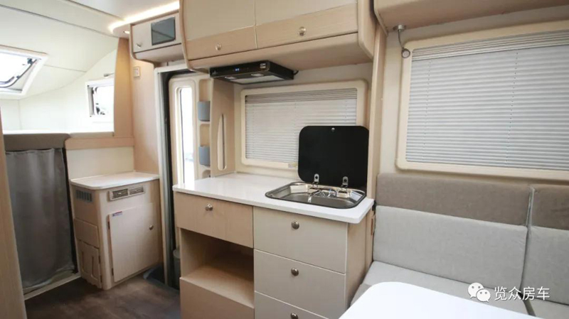 覽眾C7-C房車(chē)