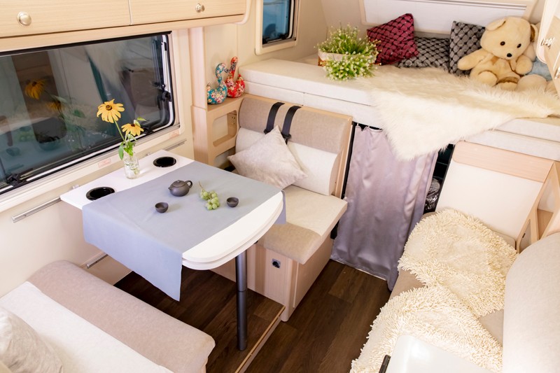 一家四口出行還是四驅(qū)的房車(chē)選擇