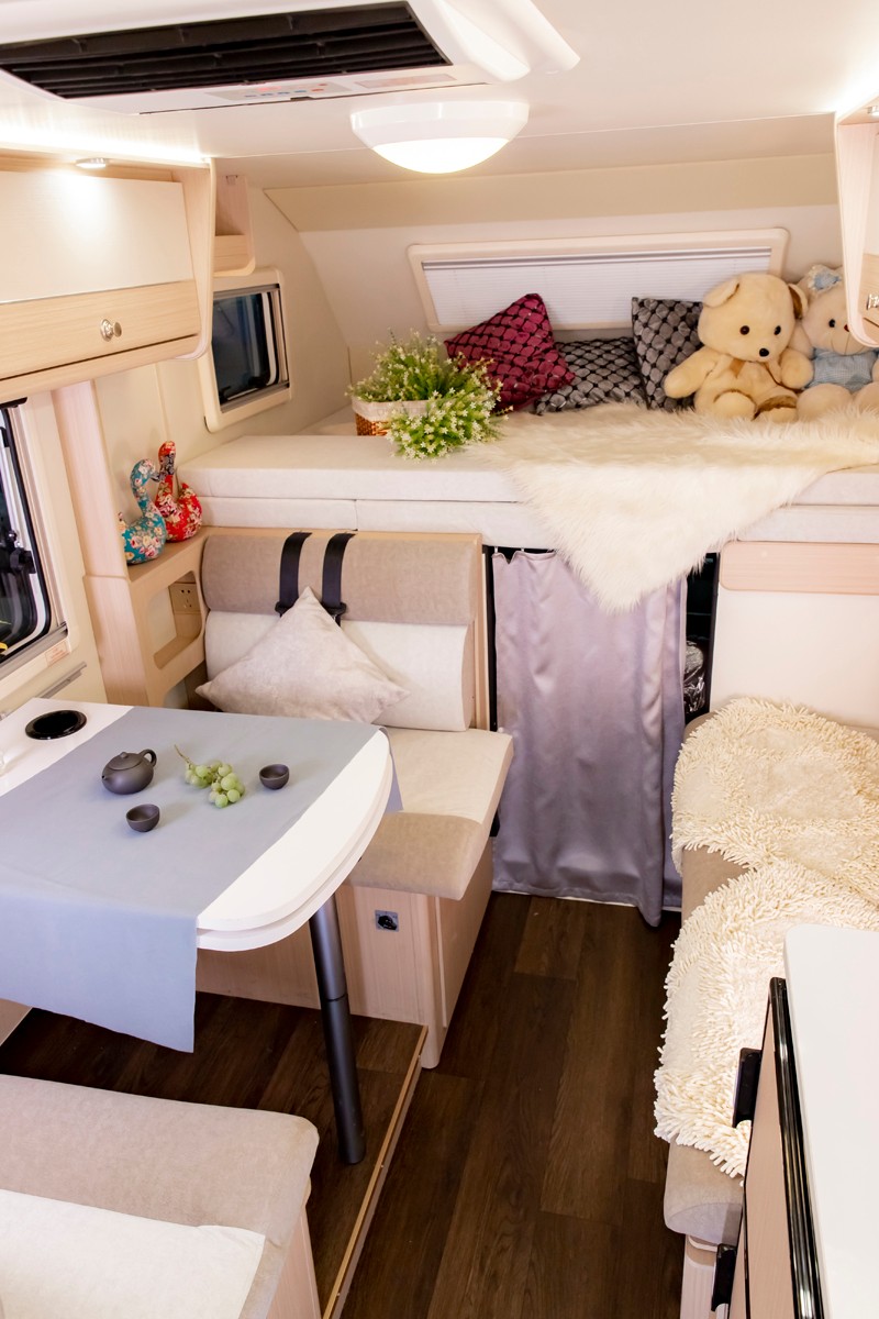 一家四口出行還是四驅(qū)的房車(chē)選擇