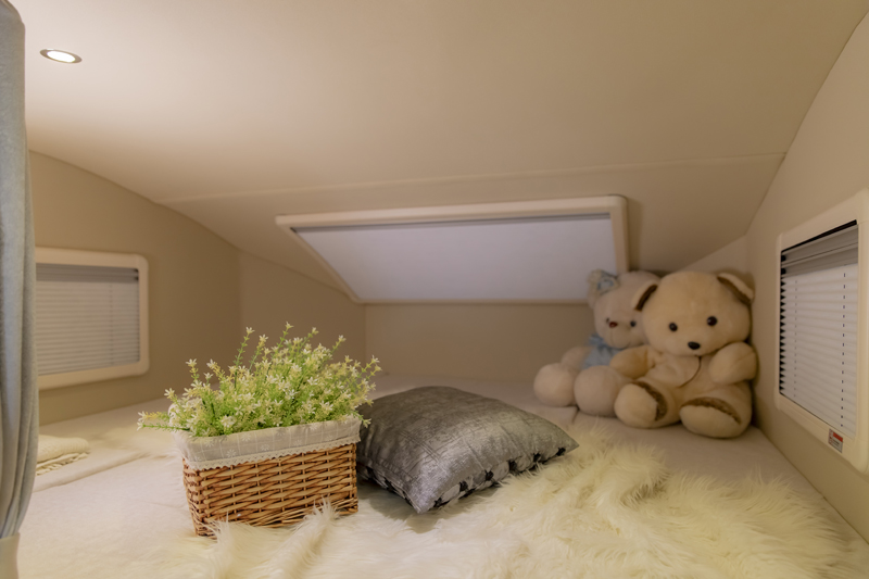 有上下鋪的房車,還是四驅,點贊 有上下鋪的房車,還是四驅,點贊