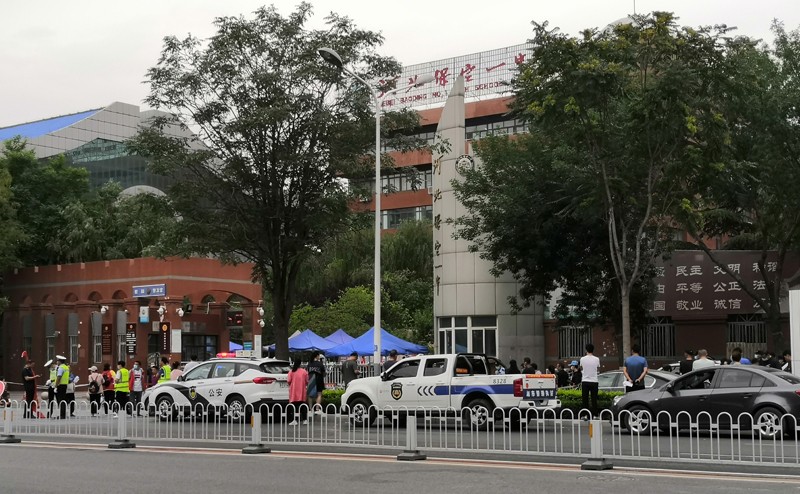 覽眾房車助力高考,考生金榜題名 覽眾房車助力高考,考生金榜題名