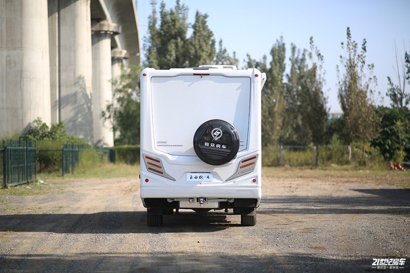 打響第二炮!搶先實拍體驗覽眾自由炮-B皮卡四驅房車 打響第二炮!搶先實拍體驗覽眾自由炮-B皮卡四驅房車