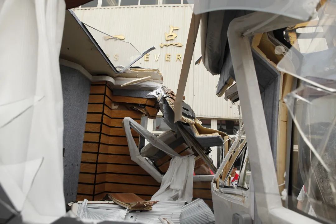 砸掉山海炮旅居車，覽眾房車究竟在搞什么？